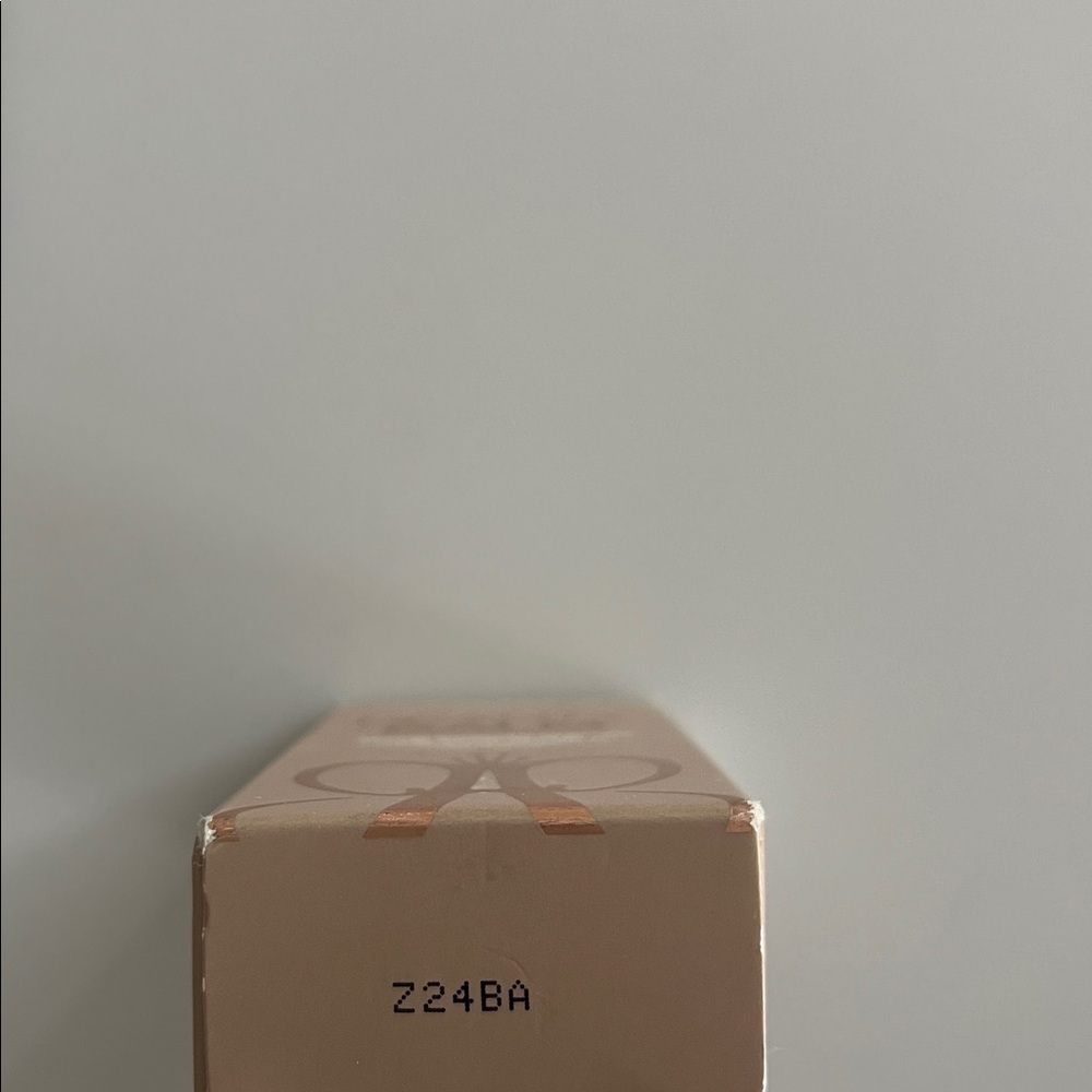 Anastasia Beverly Hills Beauty Balm Serum Boosted
Skin Tint - Picture 10 of 13